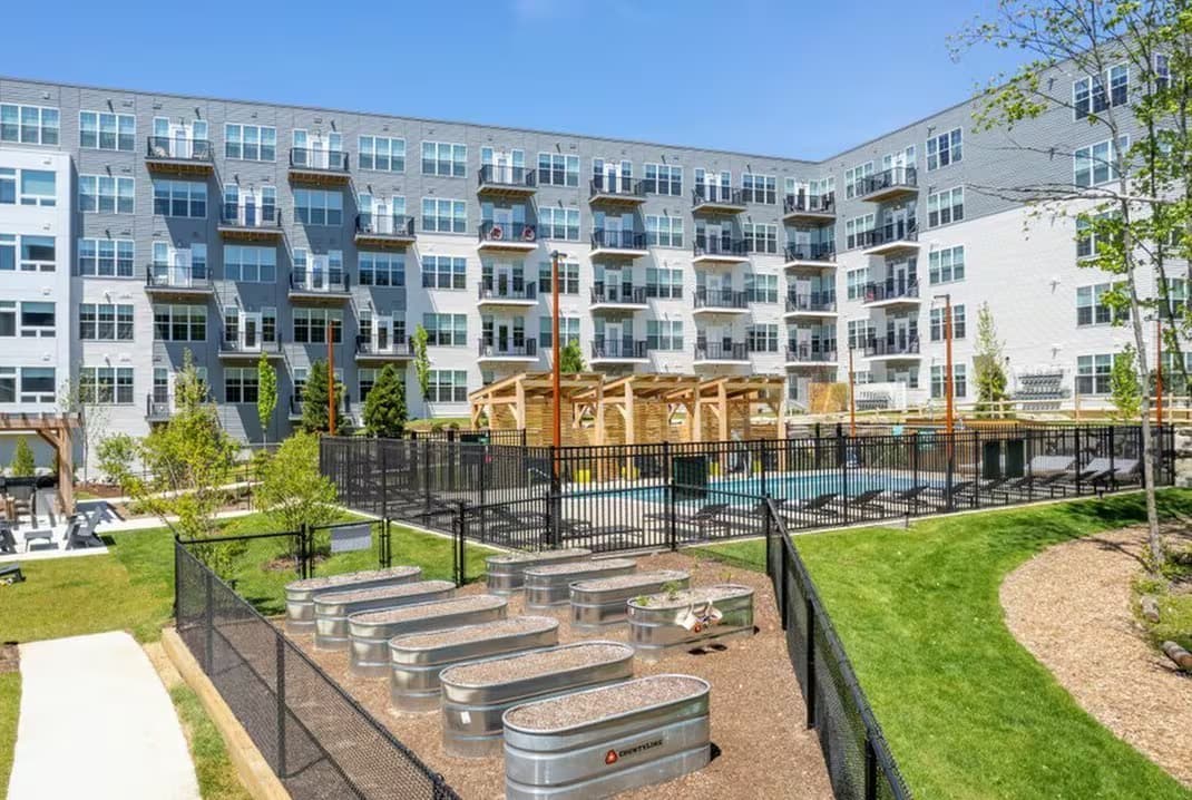 Green District — view 12