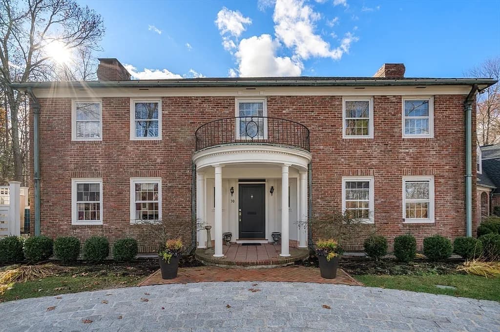 Corcoran Residence — view 6
