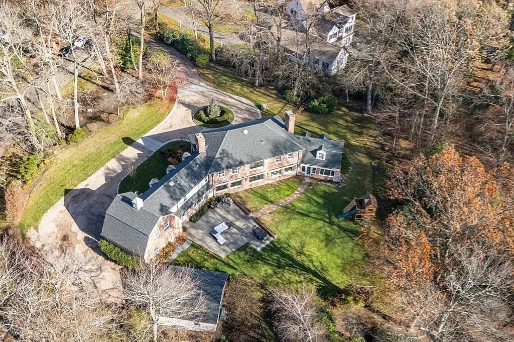 Corcoran Residence — view 8
